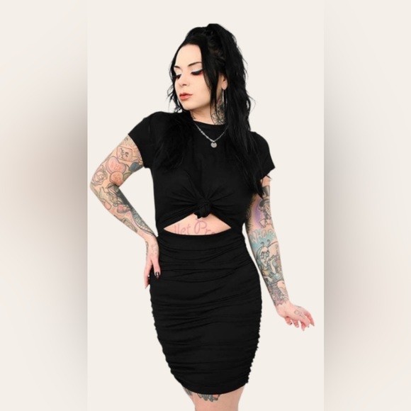 foxblood Dresses & Skirts - Foxblood Valerie Cutout T-Shirt Dress in Black